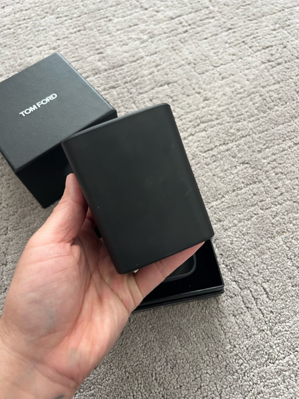 Tom Ford Black Candle with White Label - Picture 7 of 16